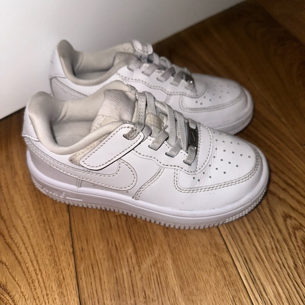 Kids White Air Force 1 Sneakers